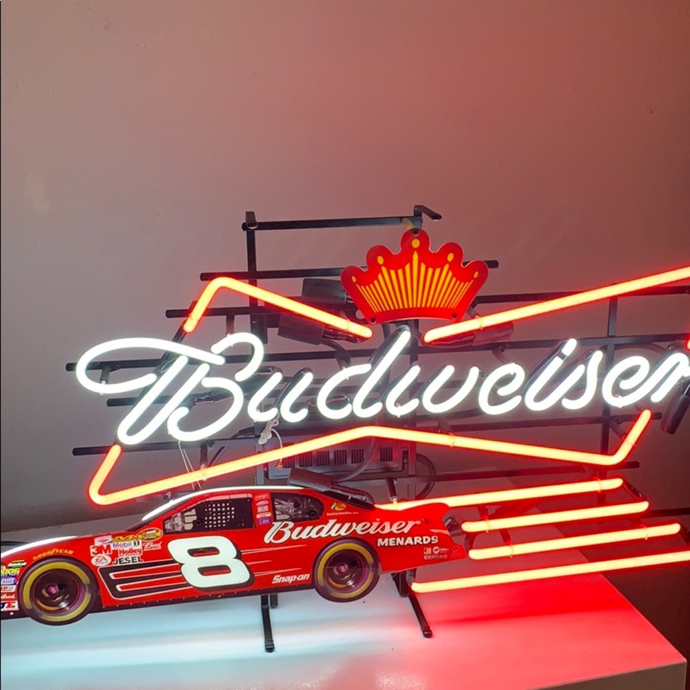 Dale Jr Neon Budweiser light with pull chain